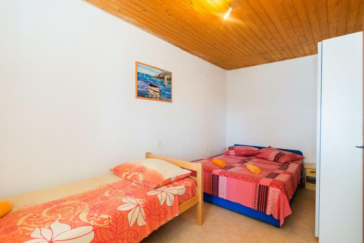 Apartments Robinzon Petar Gdinj Экстерьер фото
