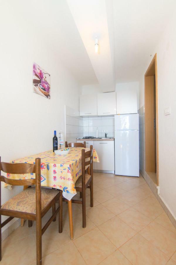 Apartments Robinzon Petar Gdinj Экстерьер фото