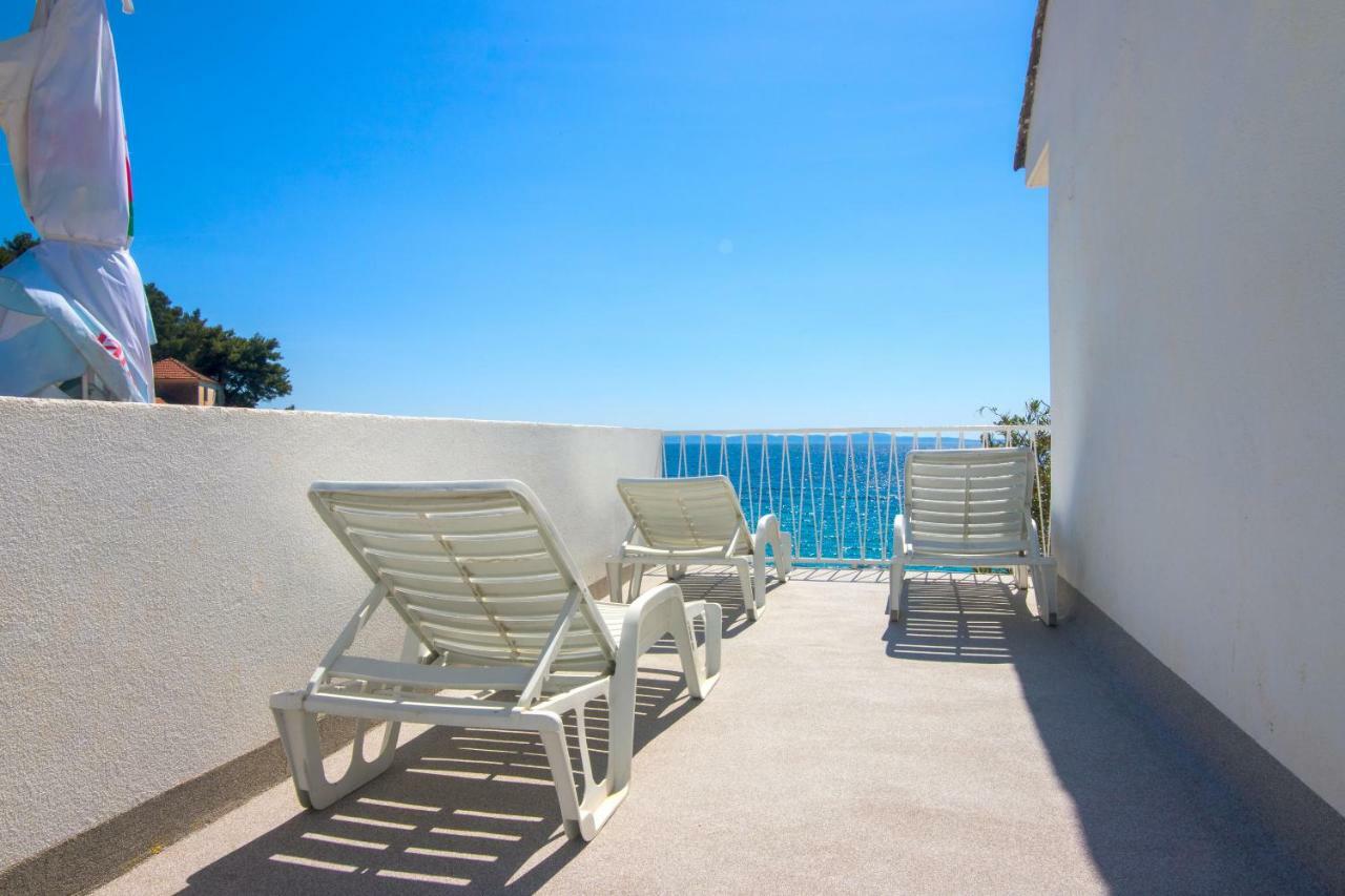 Apartments Robinzon Petar Gdinj Экстерьер фото